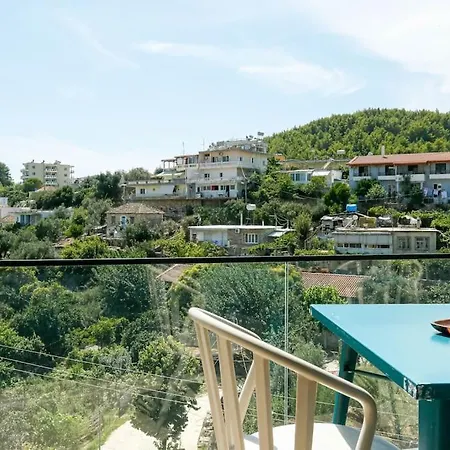 Superb Himare